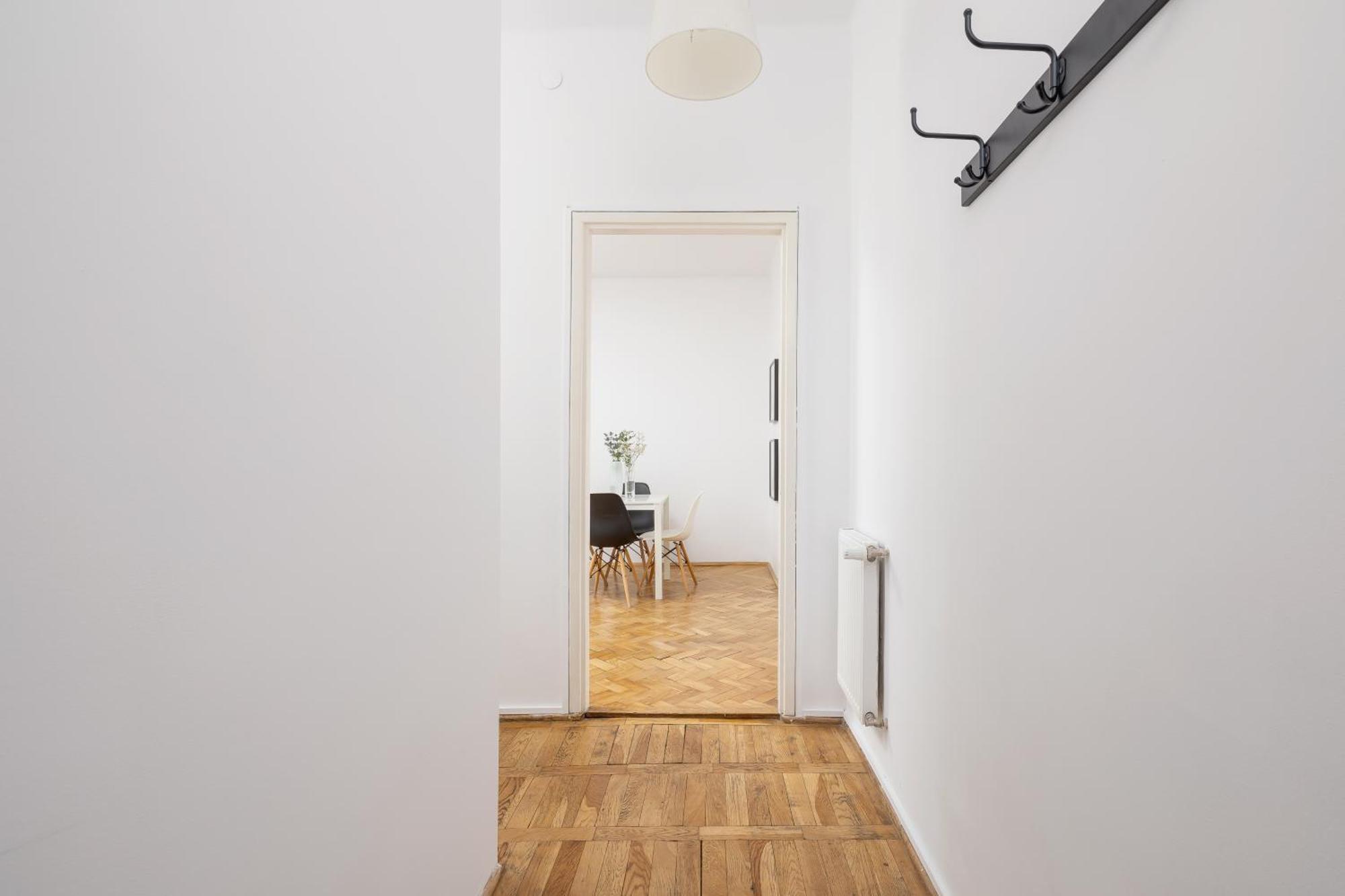 1-Bedroom Apartment With Balcony - Dluga 65 Krakow Exterior photo