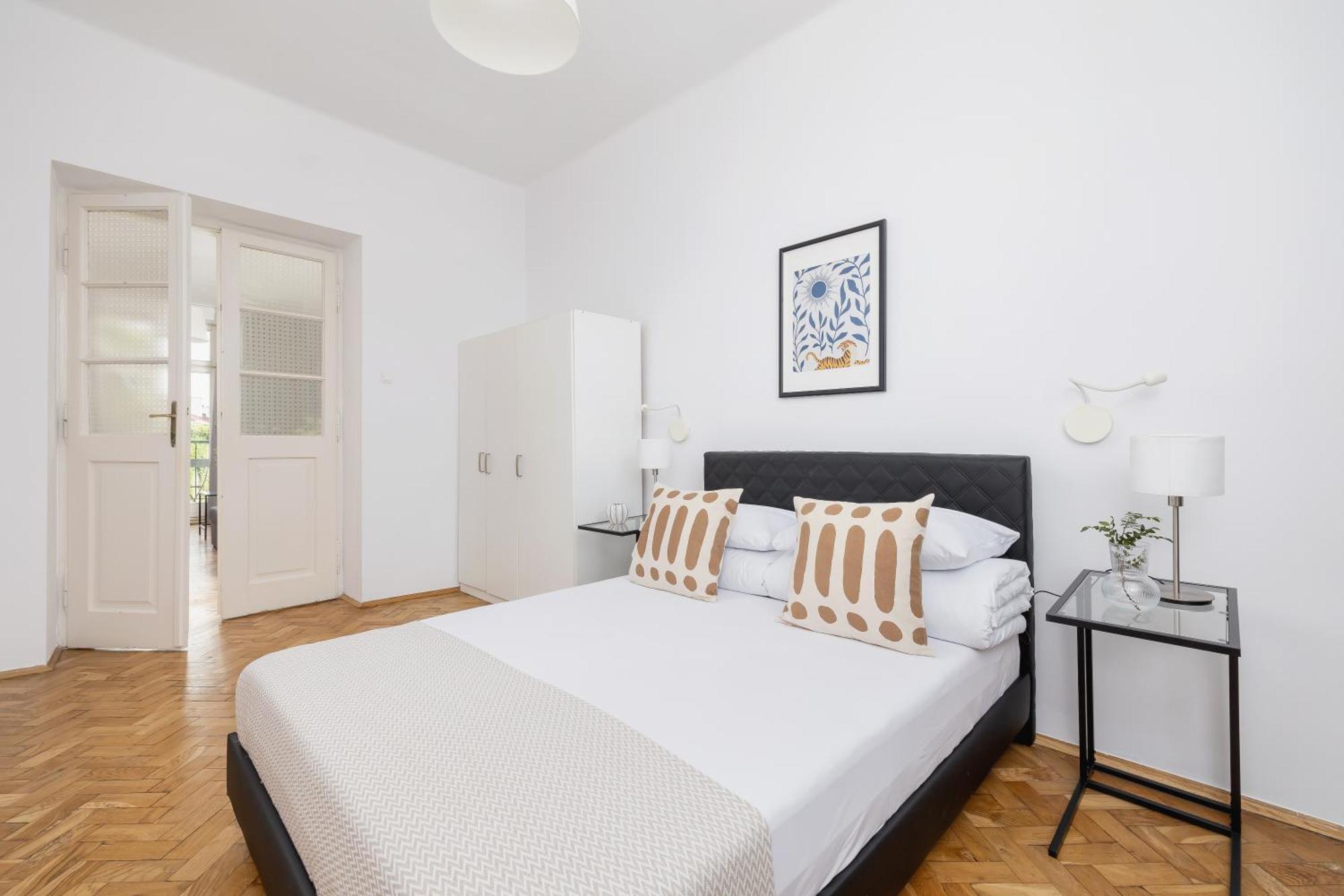 1-Bedroom Apartment With Balcony - Dluga 65 Krakow Exterior photo