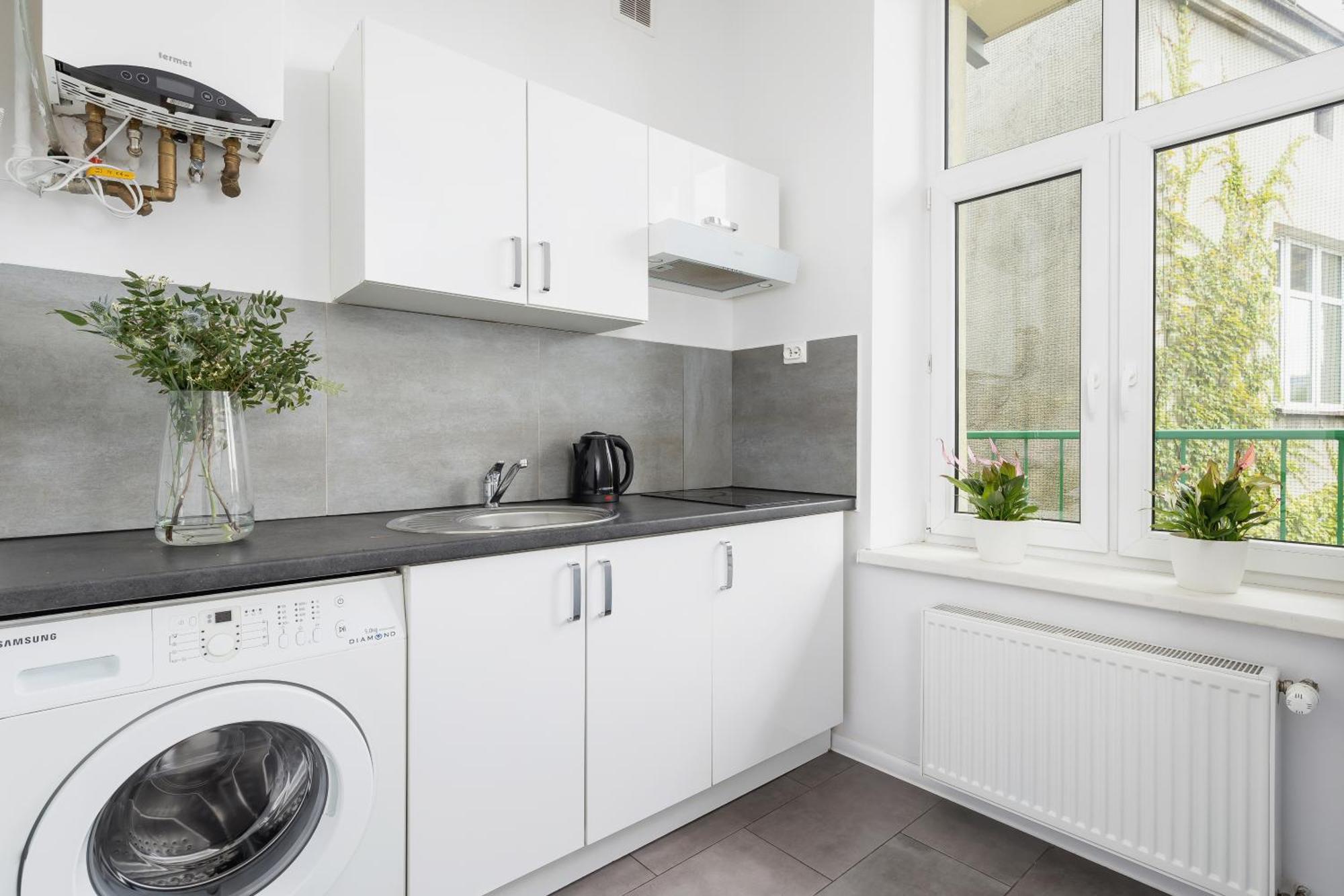 1-Bedroom Apartment With Balcony - Dluga 65 Krakow Exterior photo