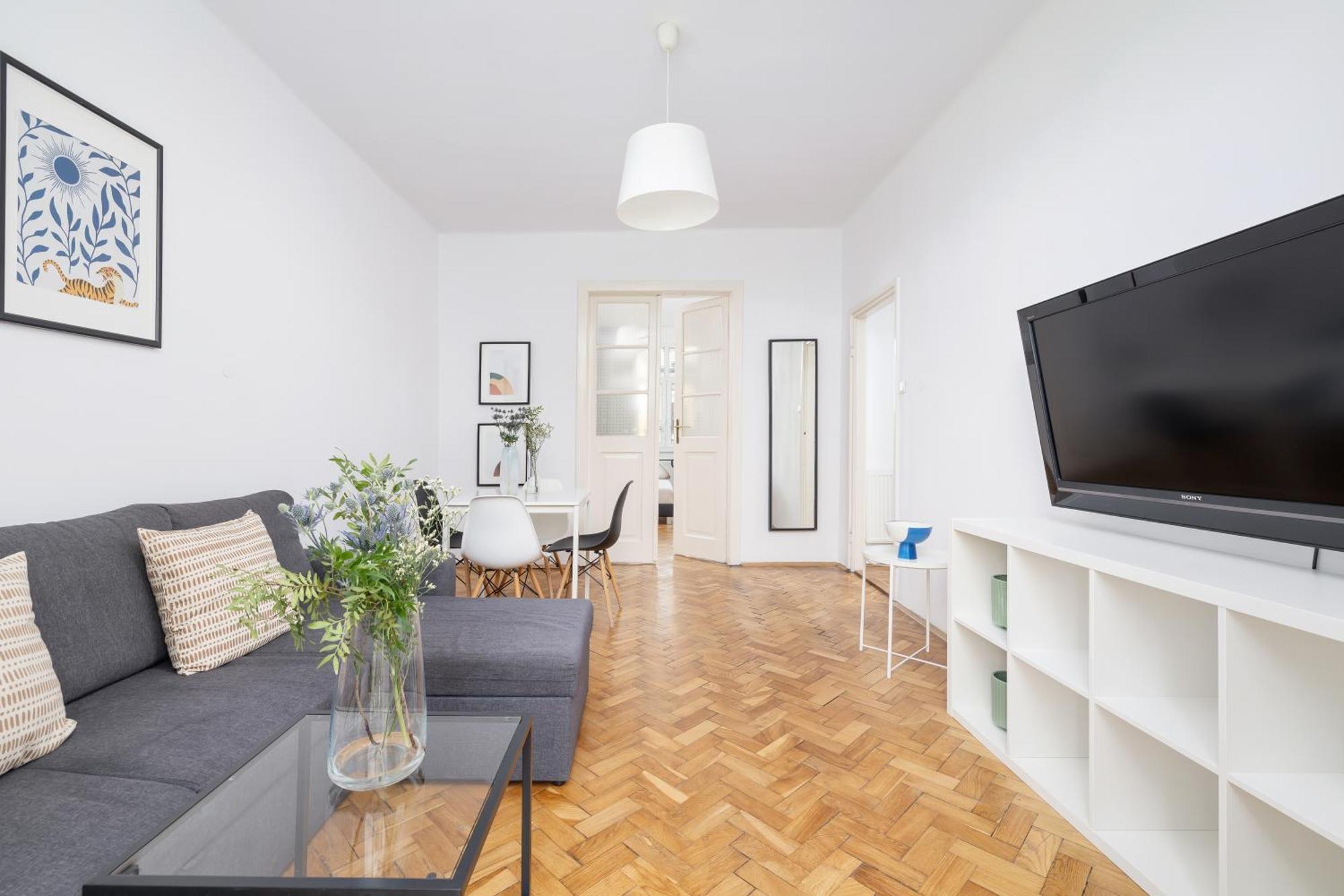 1-Bedroom Apartment With Balcony - Dluga 65 Krakow Exterior photo