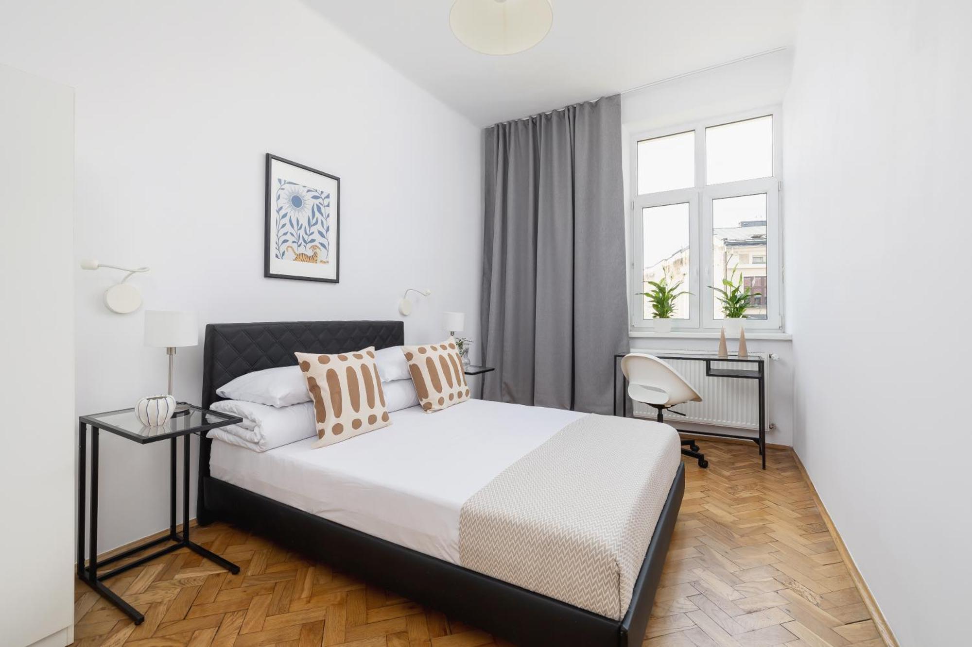 1-Bedroom Apartment With Balcony - Dluga 65 Krakow Exterior photo