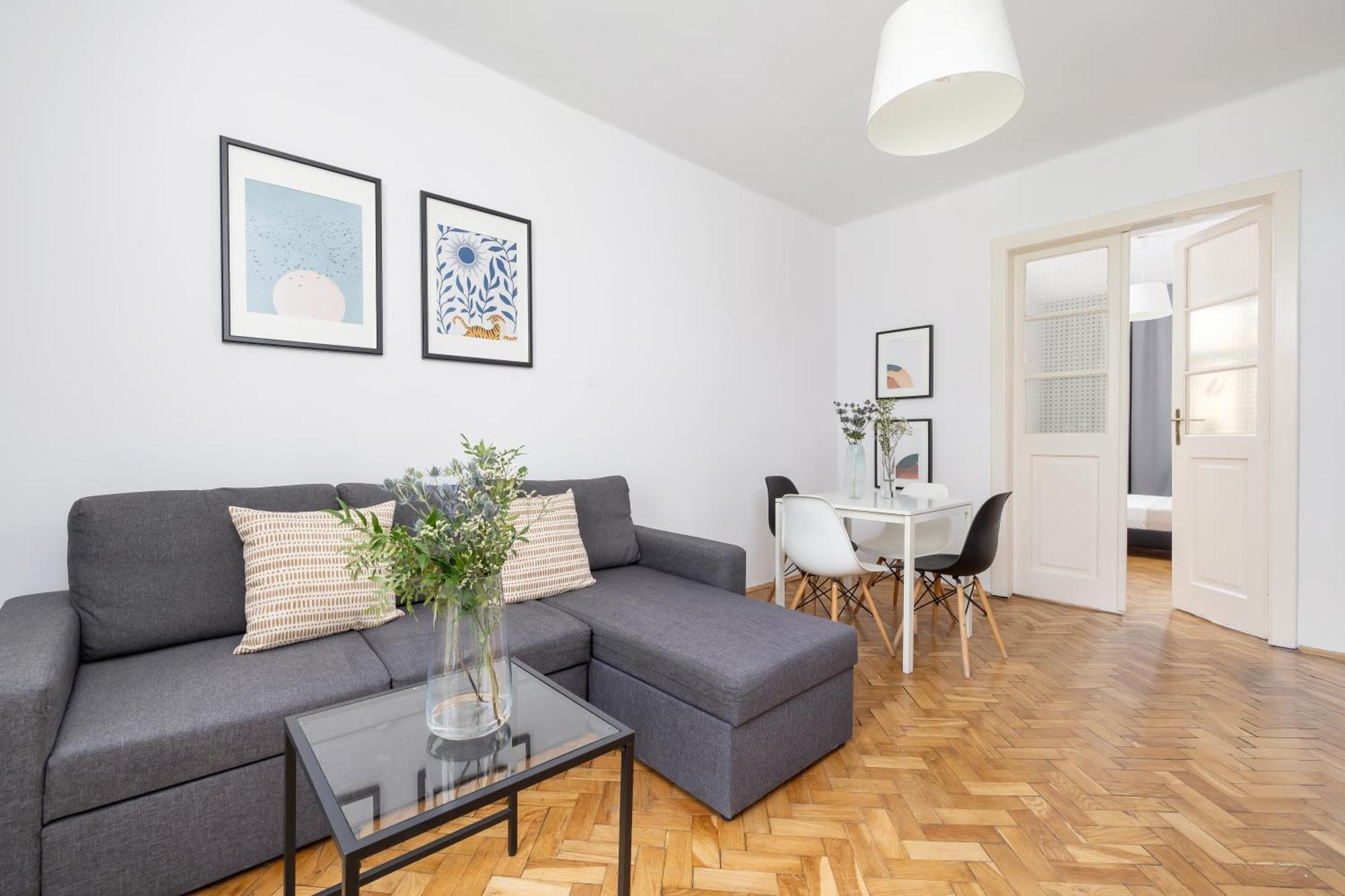 1-Bedroom Apartment With Balcony - Dluga 65 Krakow Exterior photo